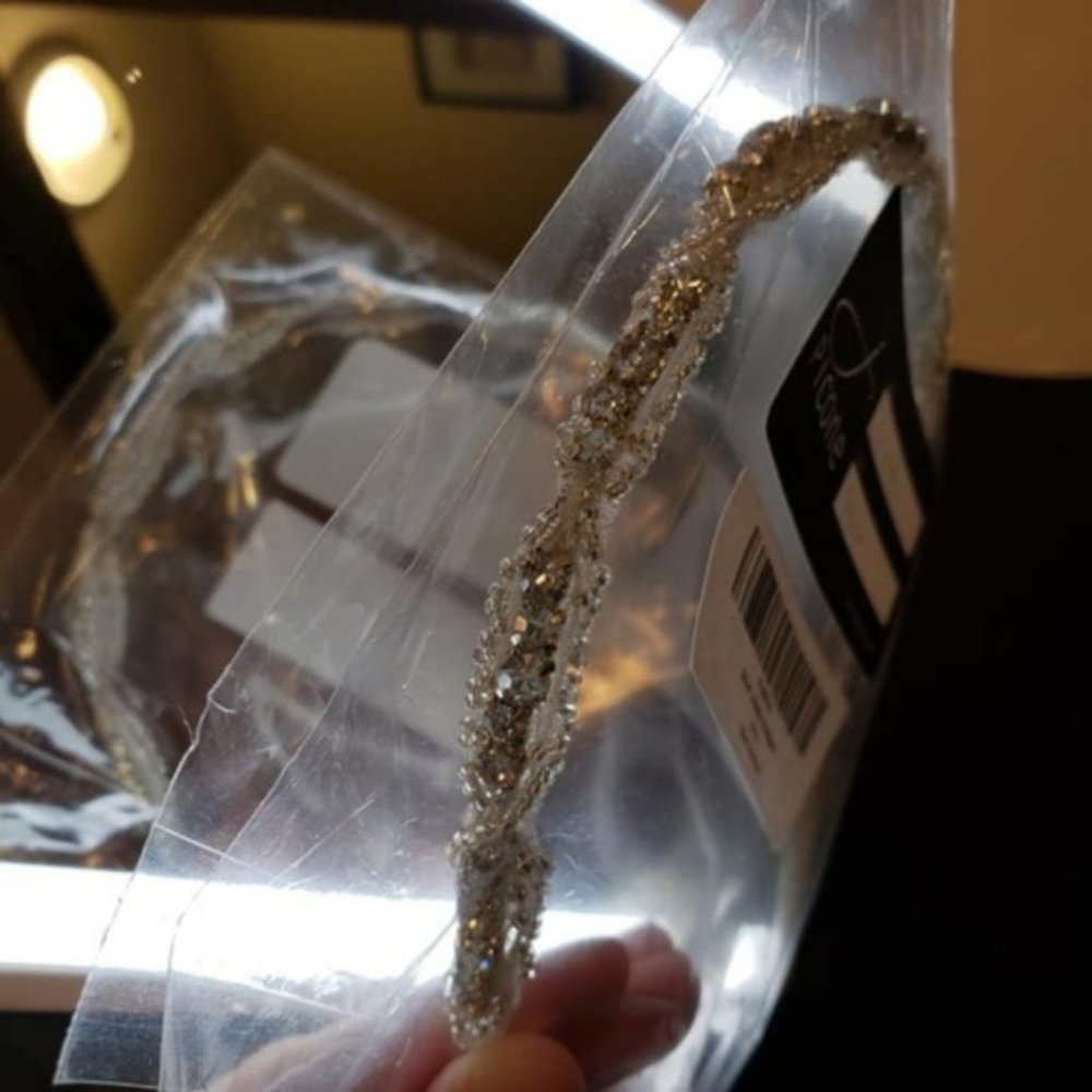J Picone ,Juliette Sliver Bridal Head Piece beaded - Picture 5 of 6